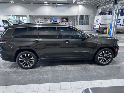Used 2022 Jeep Grand Cherokee L Overland w/ Advanced Protech Group III image 5