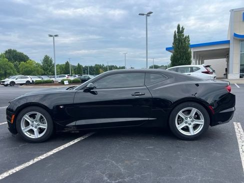 Used 2021 Chevrolet Camaro LT RWD image 10