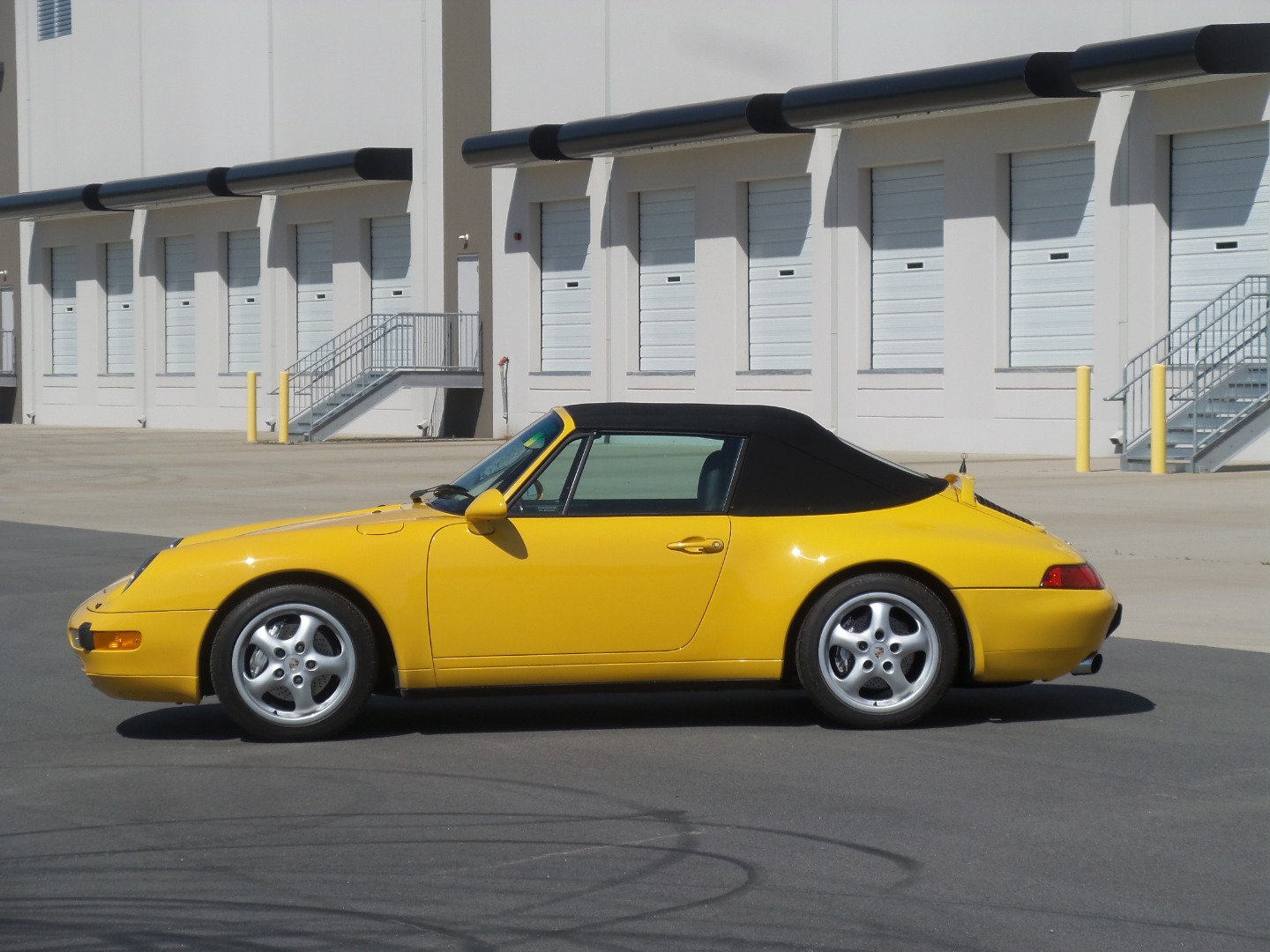Used 1996 Porsche 911 Carrera 4 AWD/4WD image 2