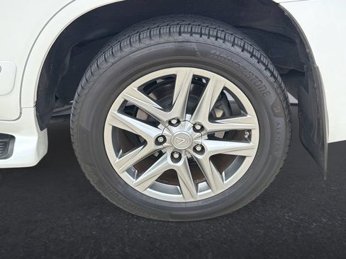 Used 2015 Lexus LX 570 4WD image 31