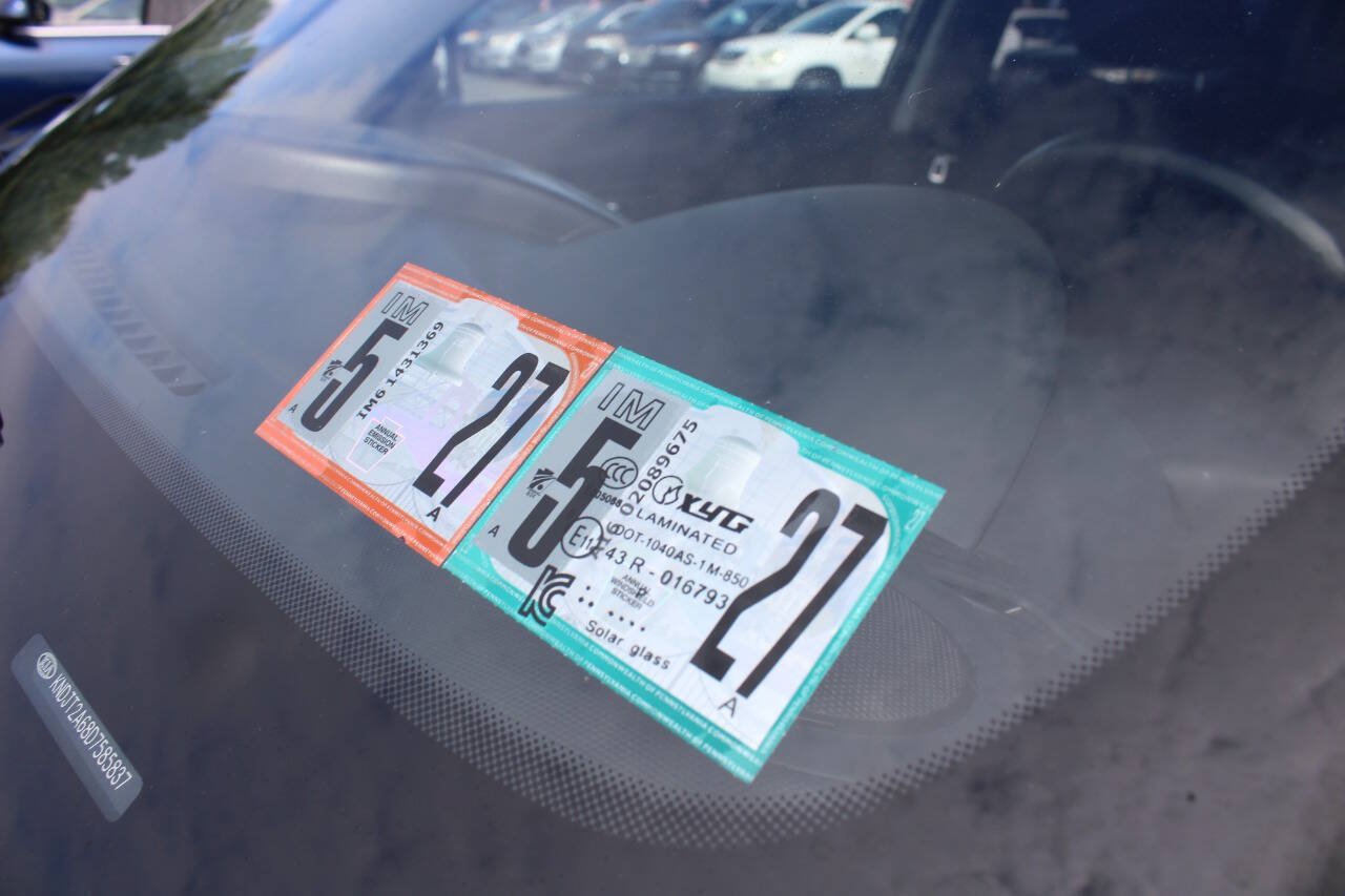 Used 2013 Kia Soul + FWD image 11
