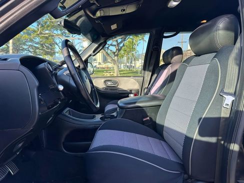 Used 2002 Ford F150 Harley-Davidson image 8