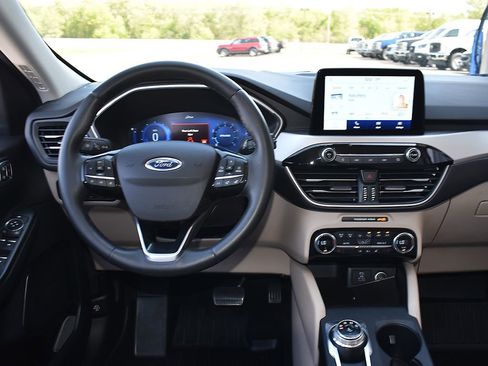 Used 2021 Ford Escape SEL w/ Technology Package FWD image 16