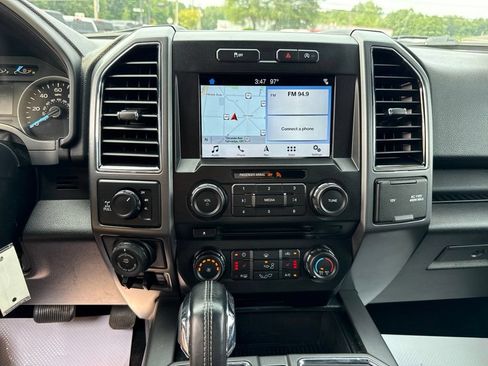Used 2018 Ford F150 XLT w/ Equipment Group 302A Luxury AWD/4WD image 7