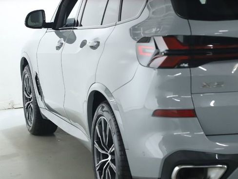 Used 2025 BMW X5 xDrive40i w/ M Sport Package image 42