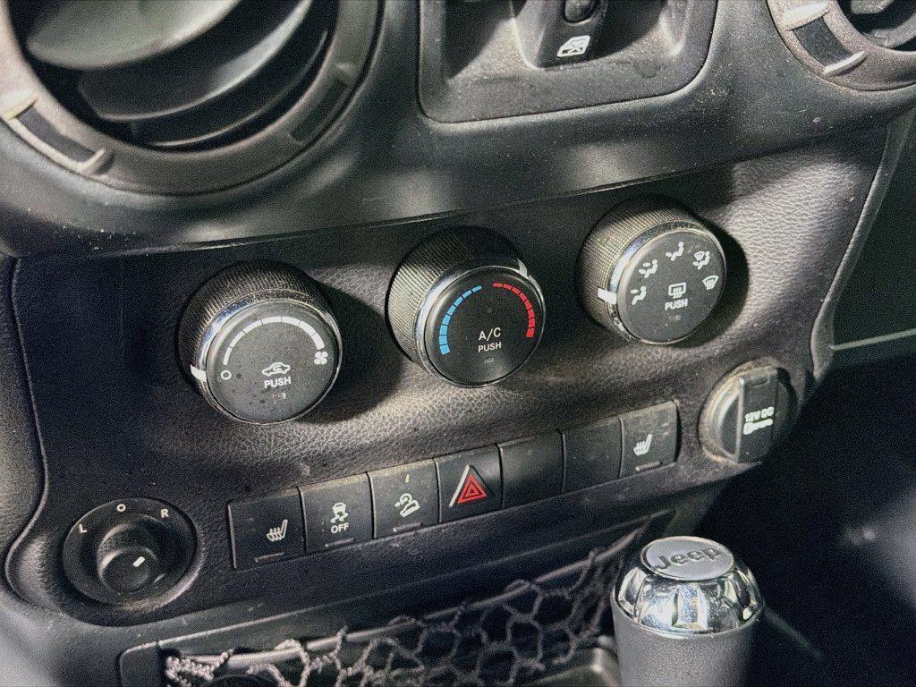 Used 2017 Jeep Wrangler Unlimited Sport w/ Quick Order Package 24S AWD/4WD image 15