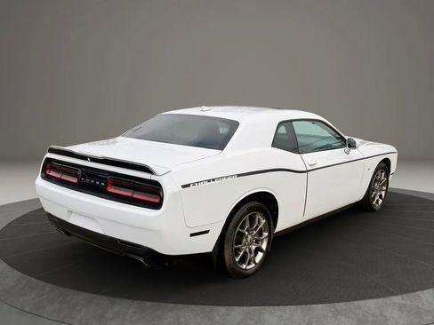 Used 2017 Dodge Challenger GT w/ Technology Group image 6