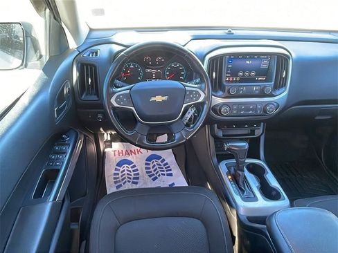 Used 2021 Chevrolet Colorado LT w/ LT Convenience Package image 15