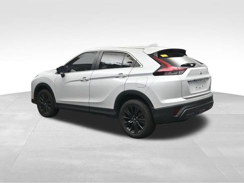 Used 2024 Mitsubishi Eclipse Cross LE AWD/4WD image 3