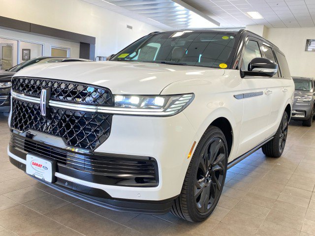 New 2027 Lincoln Navigator Black Label AWD/4WD image 4