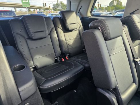 Used 2015 Mercedes-Benz GL 550 4MATIC image 6