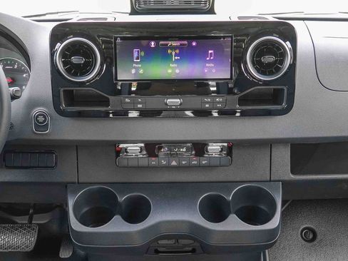 New 2025 Mercedes-Benz Sprinter 2500 image 12