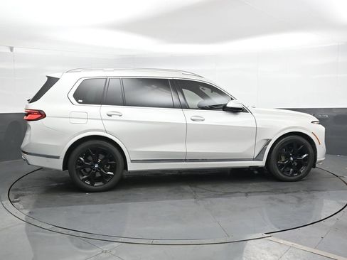 Used 2023 BMW X7 xDrive40i AWD/4WD image 4