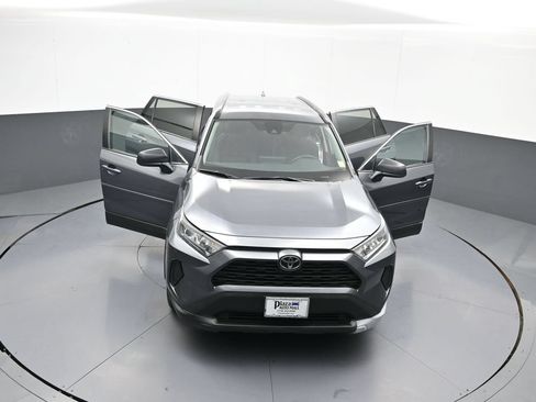 Used 2021 Toyota RAV4 LE AWD/4WD image 45