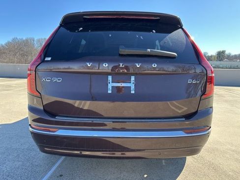 New 2026 Volvo XC90 B6 Plus w/ Protection Package Premier image 6