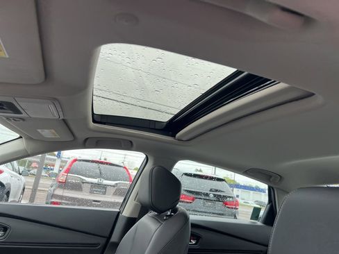 Used 2023 Honda Accord Touring image 17