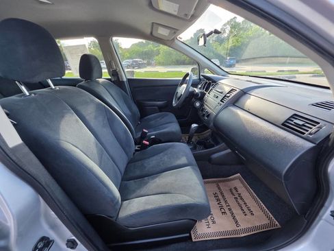 Used 2011 Nissan Versa Sedan FWD image 15