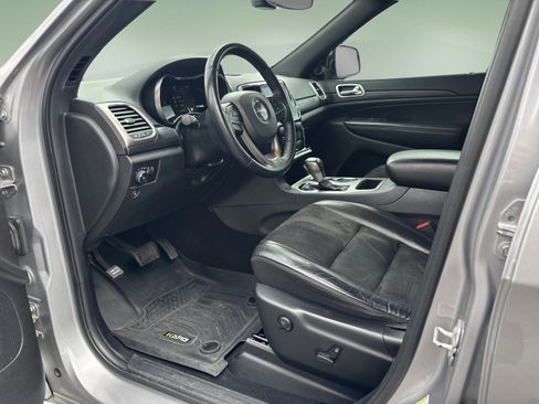 Used 2019 Jeep Grand Cherokee Altitude AWD/4WD image 14