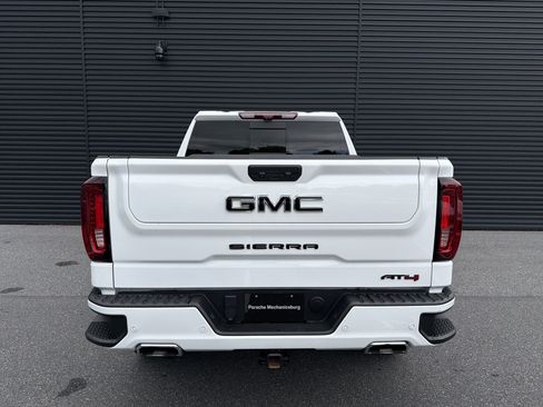 Used 2024 GMC Sierra 1500 AT4 w/ Technology Package AWD/4WD image 4