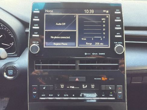 Used 2022 Toyota Avalon XLE image 18