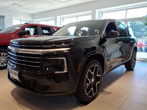 New 2026 Chevrolet Traverse High Country image 3