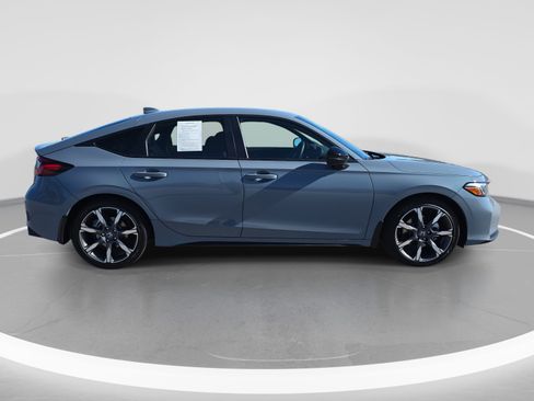 Used 2025 Honda Civic Sport Touring image 4