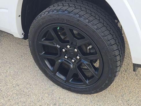 Used 2021 RAM 1500 Laramie image 14