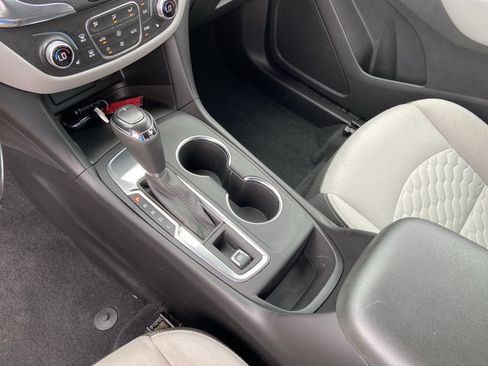 Used 2021 Chevrolet Equinox LT FWD image 24