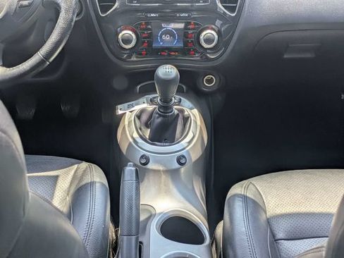 Used 2011 Nissan Juke SV FWD image 18