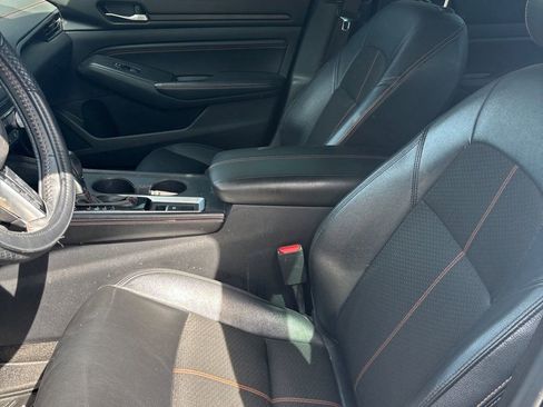 Used 2020 Nissan Altima 2.5 SR image 2