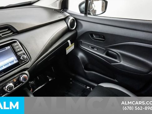 Used 2025 Nissan Versa S w/ Trunk Package image 38