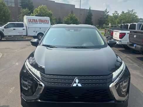 Used 2025 Mitsubishi Eclipse Cross SE AWD/4WD image 2