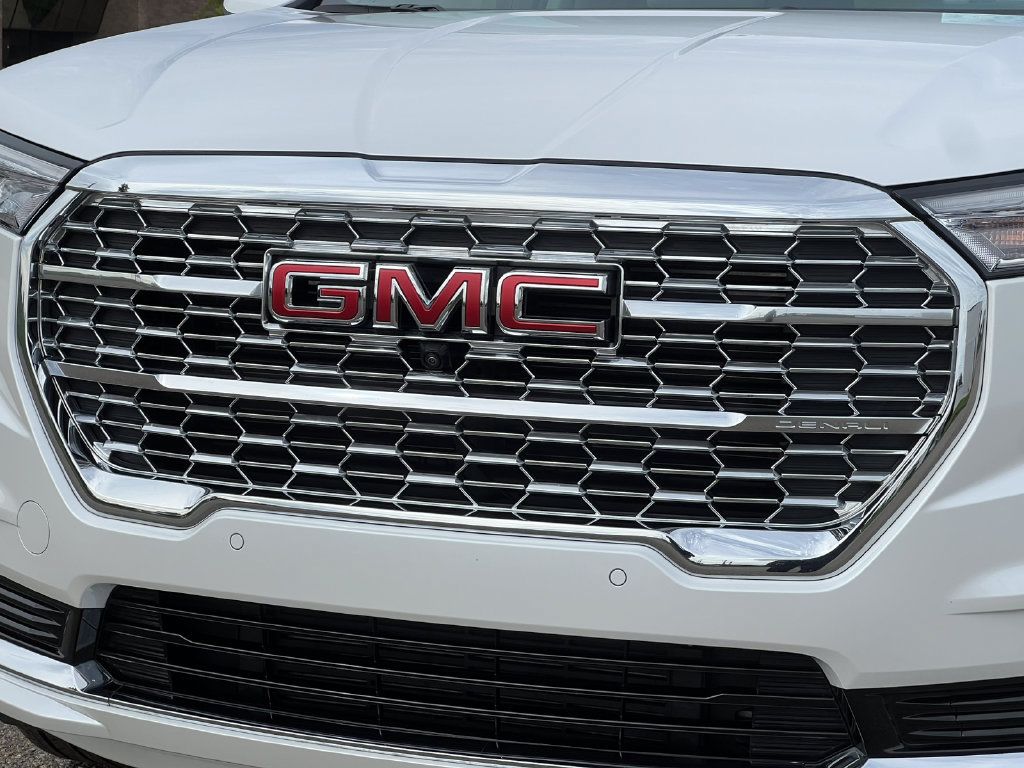 Used 2023 GMC Terrain Denali w/ Denali Premium Package AWD/4WD image 44