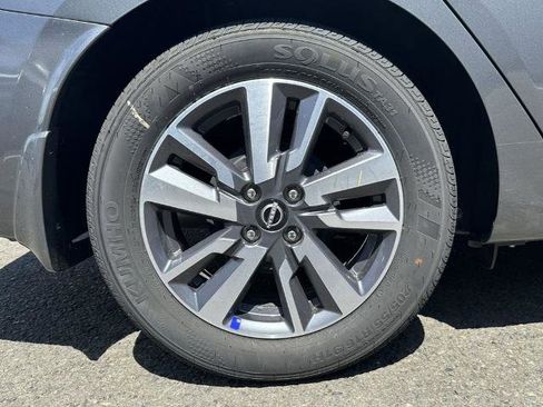 Certified 2025 Nissan Versa SV w/ Trunk Package FWD image 11