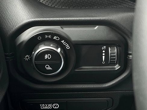 Used 2024 Jeep Gladiator Rubicon AWD/4WD image 24