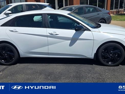 Used 2026 Hyundai Elantra Sport FWD image 5