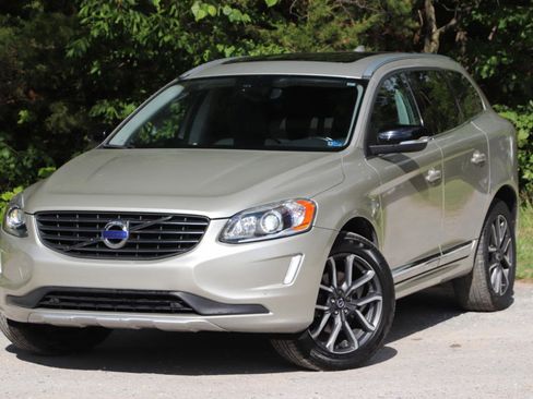 Used 2017 Volvo XC60 T6 Dynamic w/ Preferred Option Package AWD/4WD image 36