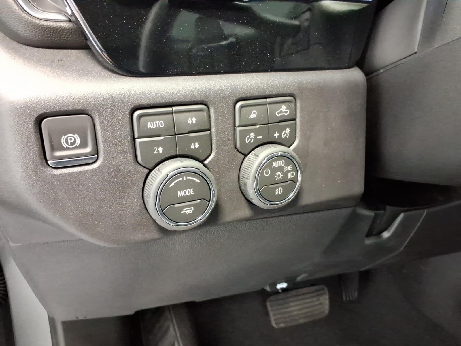 New 2026 Chevrolet Silverado 1500 RST w/ Dark Appearance Package AWD/4WD image 21