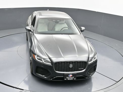Used 2024 Jaguar XF R-Dynamic SE image 29