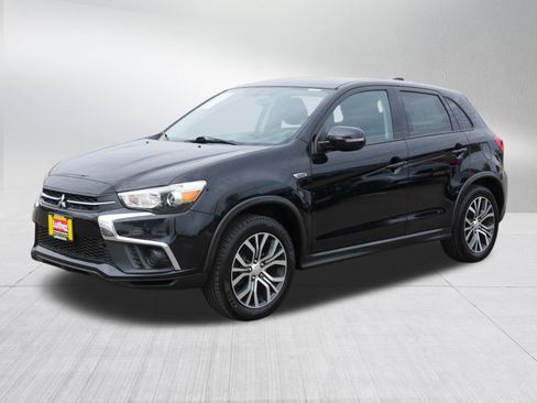Used 2018 Mitsubishi Outlander Sport ES FWD image 3