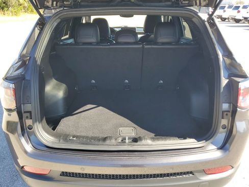 Used 2023 Jeep Compass Limited image 22