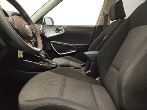 Used 2021 Kia Soul LX FWD image 17