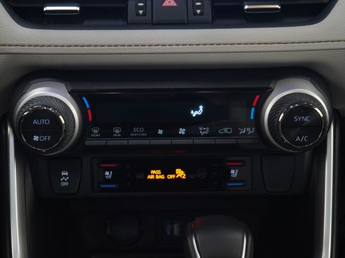 Used 2025 Toyota RAV4 Limited w/ Advanced Technology Package AWD/4WD image 16