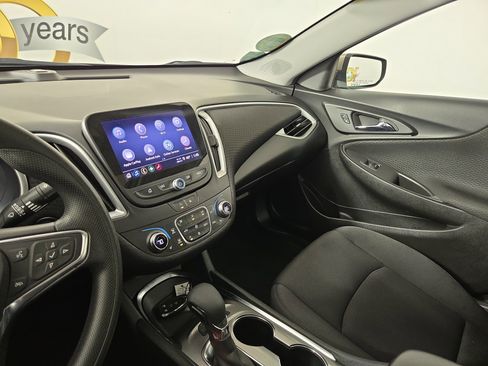 Used 2024 Chevrolet Malibu LT image 25