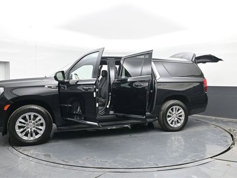 Used 2023 GMC Yukon XL SLT w/ Max Trailering Package image 57