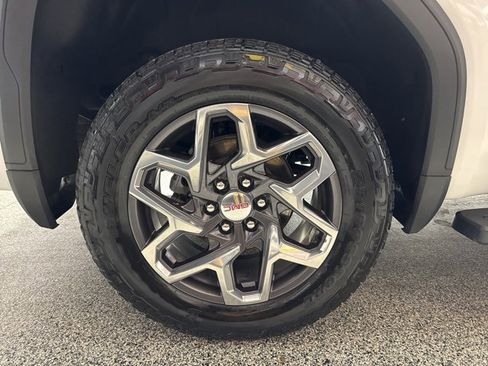 Used 2023 GMC Sierra 1500 SLT w/ SLT Premium Package image 22