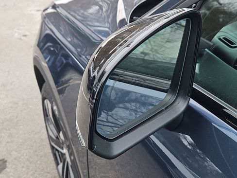 New 2026 Volvo XC40 B5 Ultra w/ Protection Package Premier image 14