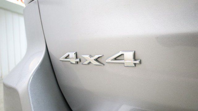 Used 2020 Jeep Grand Cherokee Limited AWD/4WD image 25