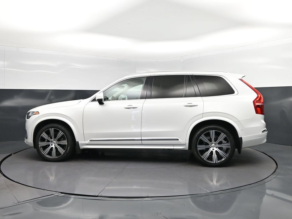Used 2023 Volvo XC90 B6 Ultimate w/ Protection Package Premier AWD/4WD image 4
