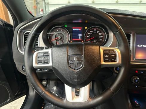 Used 2012 Dodge Charger R/T image 19